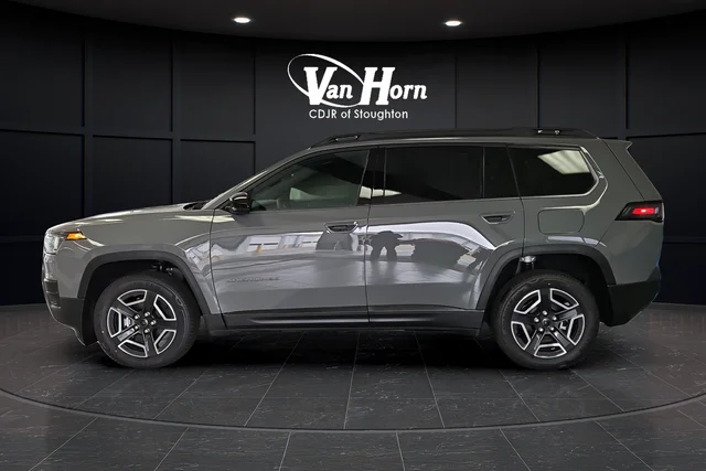 New 2026 Sting-Gray Clear-Coat Exterior Paint Jeep Limited image 4