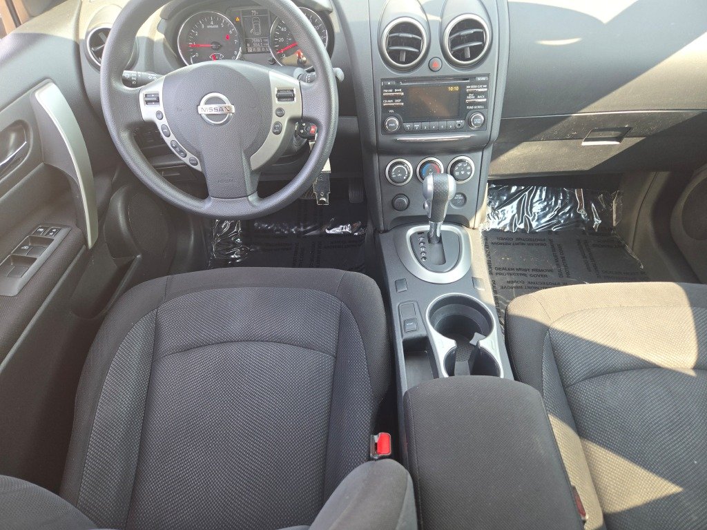 Used 2015 Blue Nissan S image 15