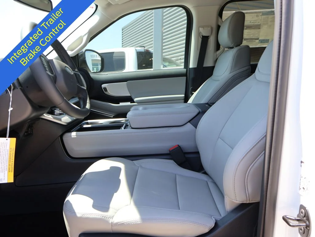 New 2026 Star White Metallic Tri-Coat Ford MAX Active image 25