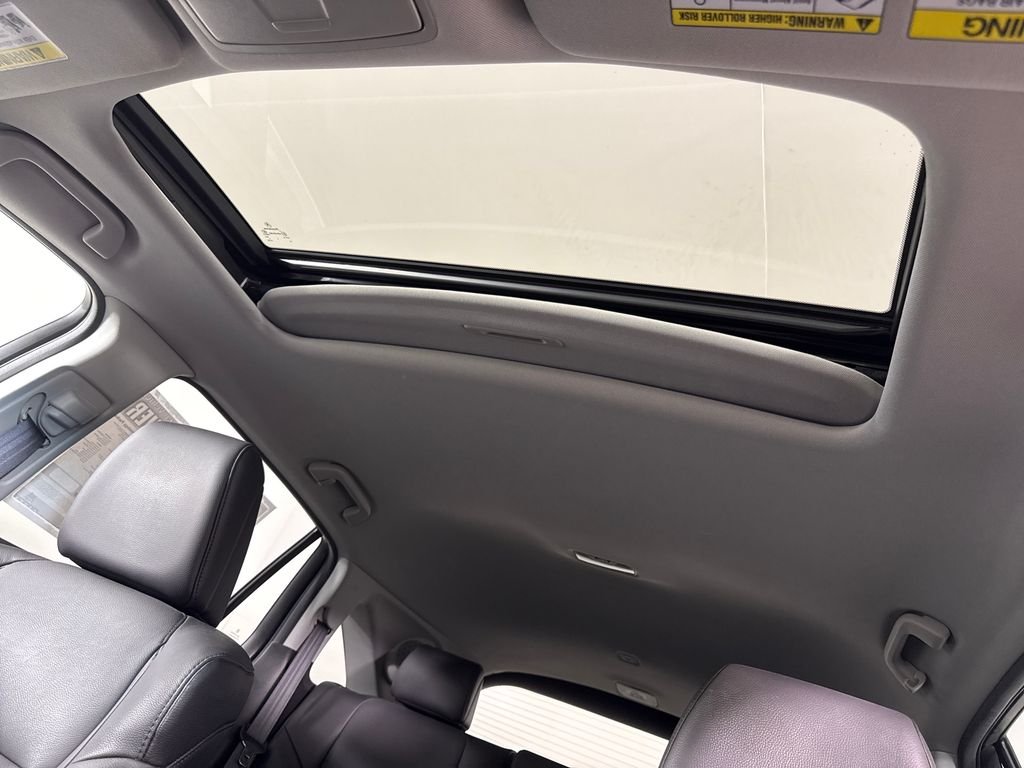 Used 2018  Acura Technology Package image 23