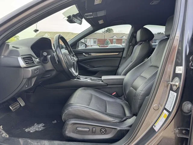 Used 2019  Honda Sport image 21