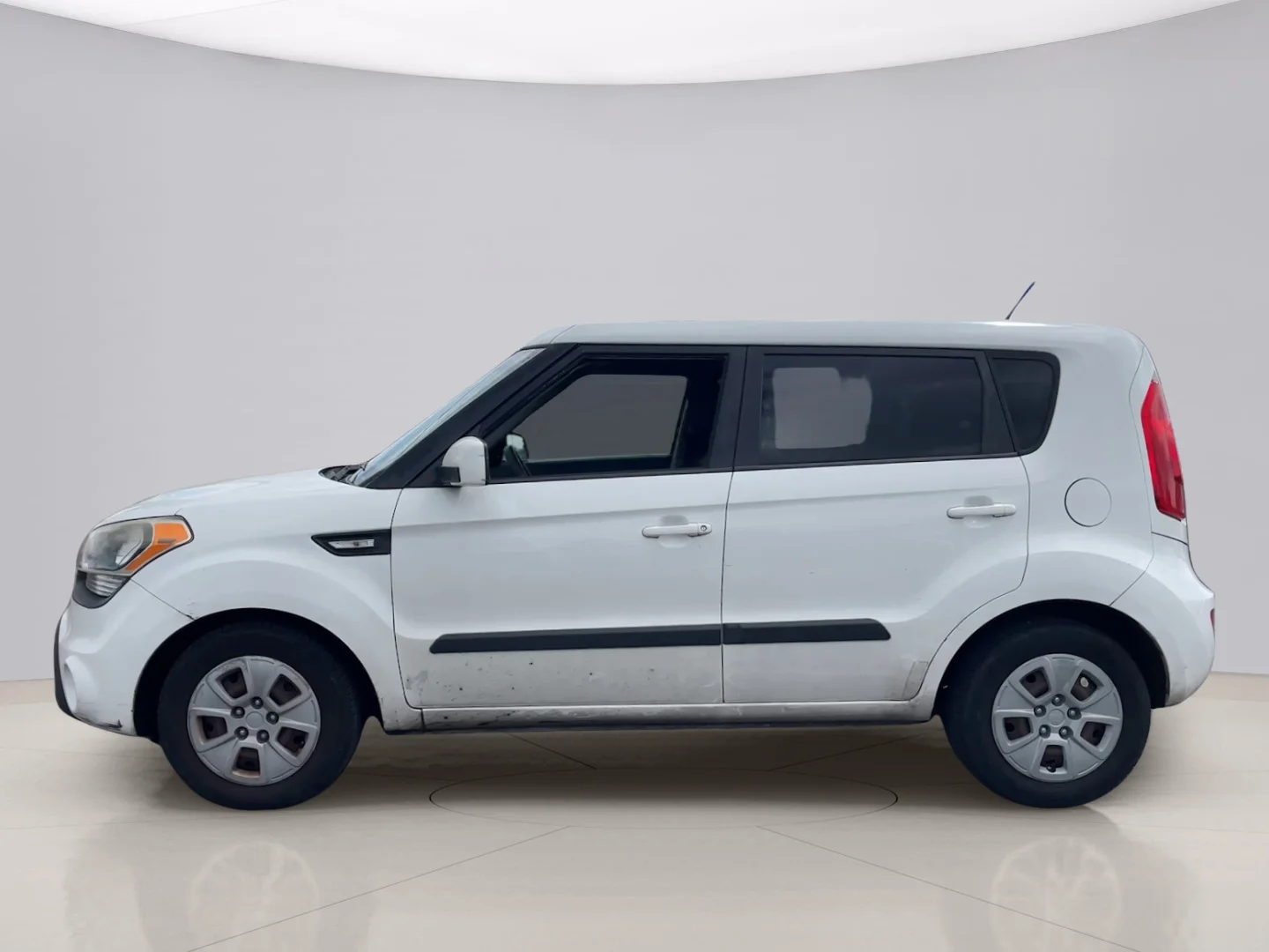 Used 2013 White Kia ! WAGON image 3