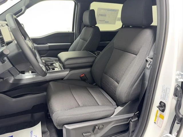 New 2026 Oxford White Ford XLT image 12
