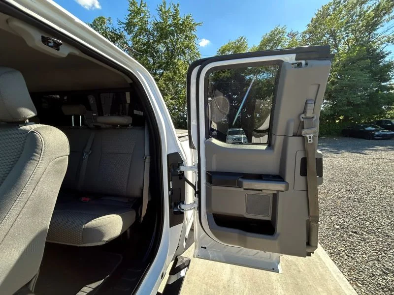 Used 2015 White Ford XLT Pickup 4D 6 1/2 ft image 31