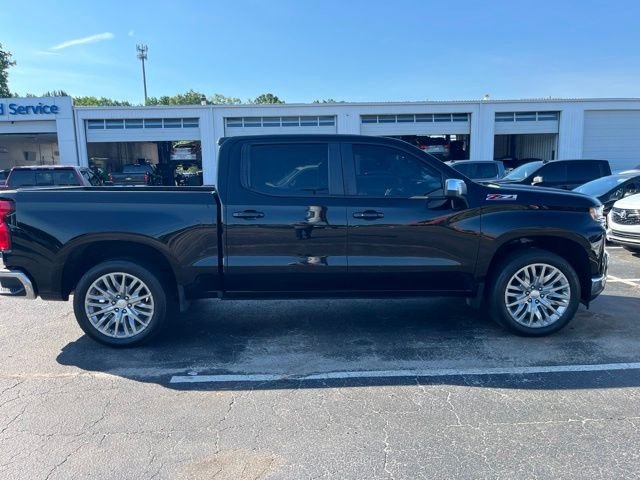 Used 2020 Black Chevrolet LT image 8