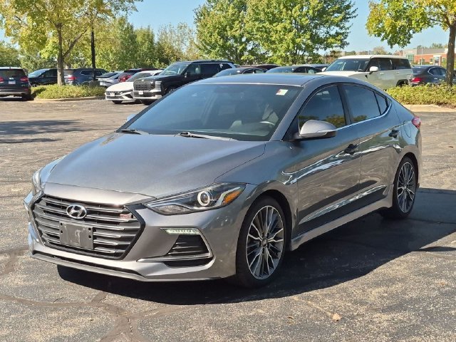 Used 2018 Gray Hyundai Sport image 3