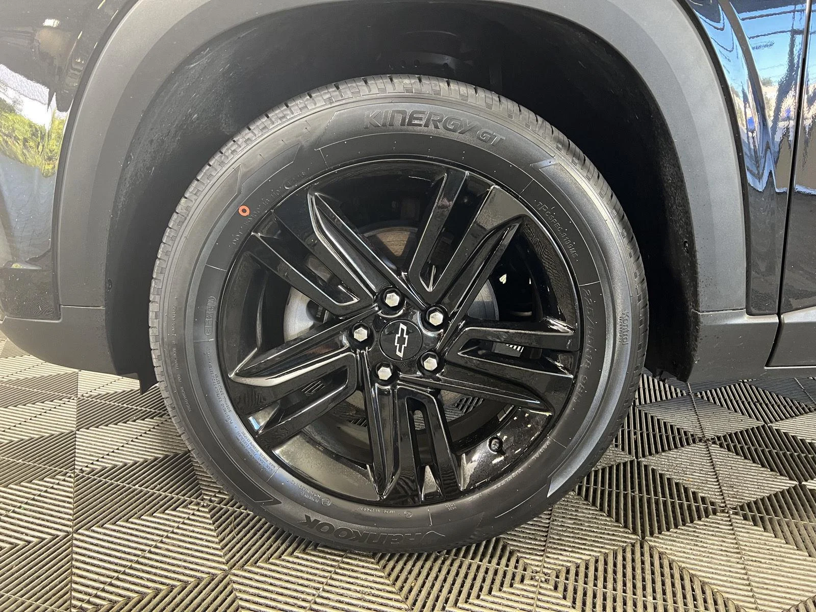 Used 2024 Mosaic Black Metallic Chevrolet ACTIV image 31