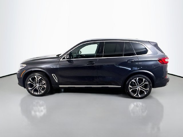 Used 2023 Dark Graphite Metallic BMW sDrive40i image 4