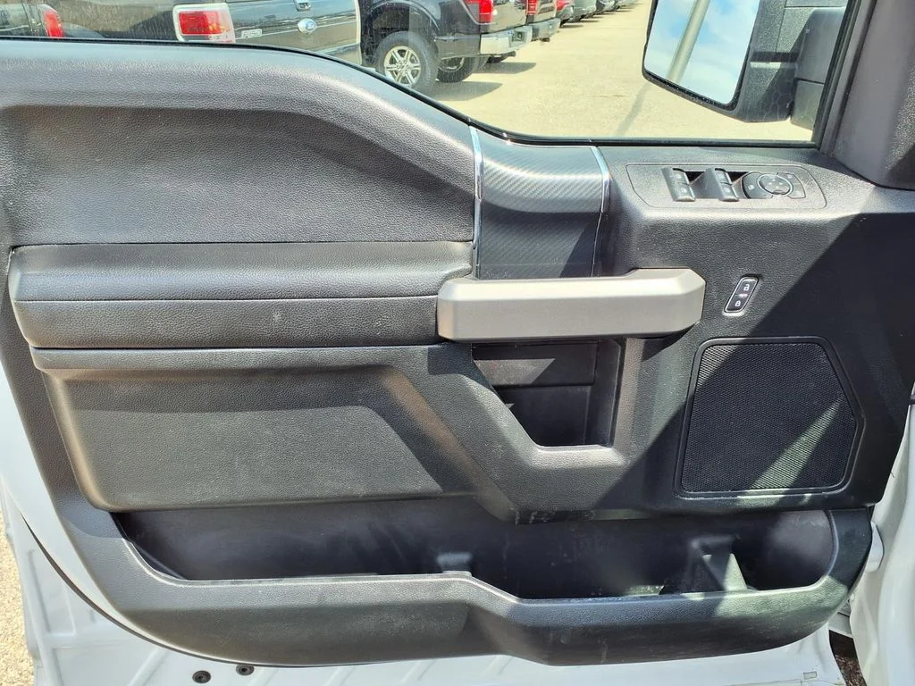 Used 2019 White Ford XLT image 13