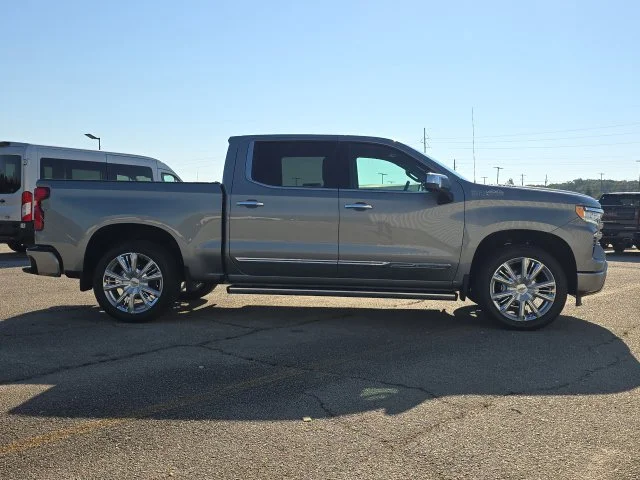 Used 2026 Gray Chevrolet High Country image 6