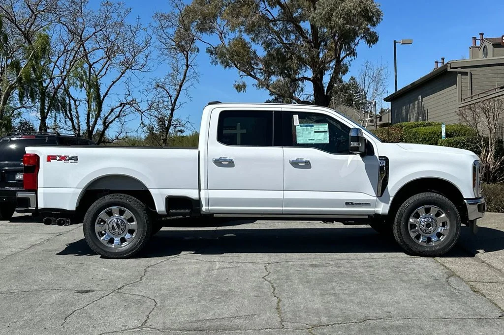 New 2025 Oxford White Ford F-250® Lariat® image 3