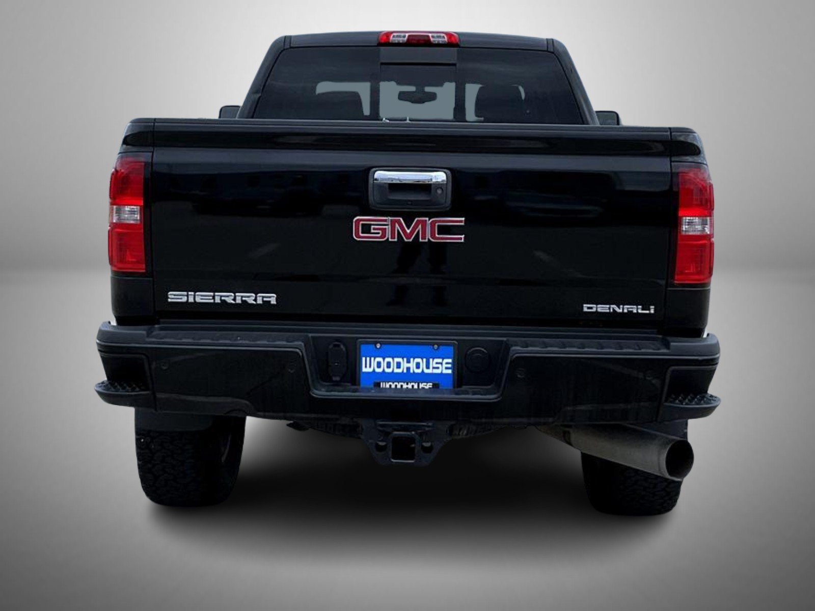 Used 2016 Black GMC Denali image 6