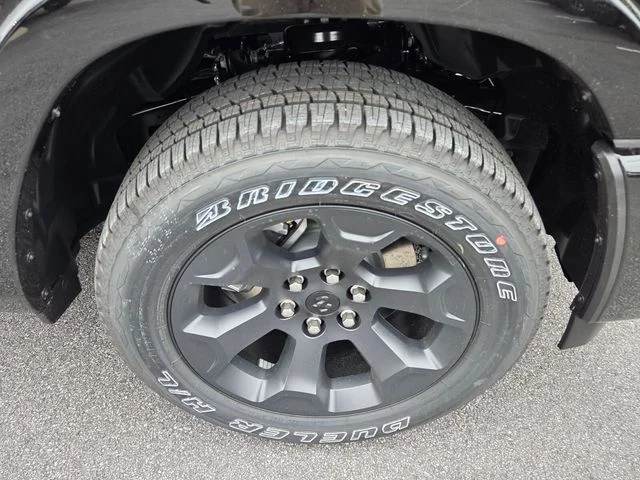 New 2026 Diamond Black Crystal Pearl-Coat Exterior Paint RAM Big Horn/Lone Star image 11