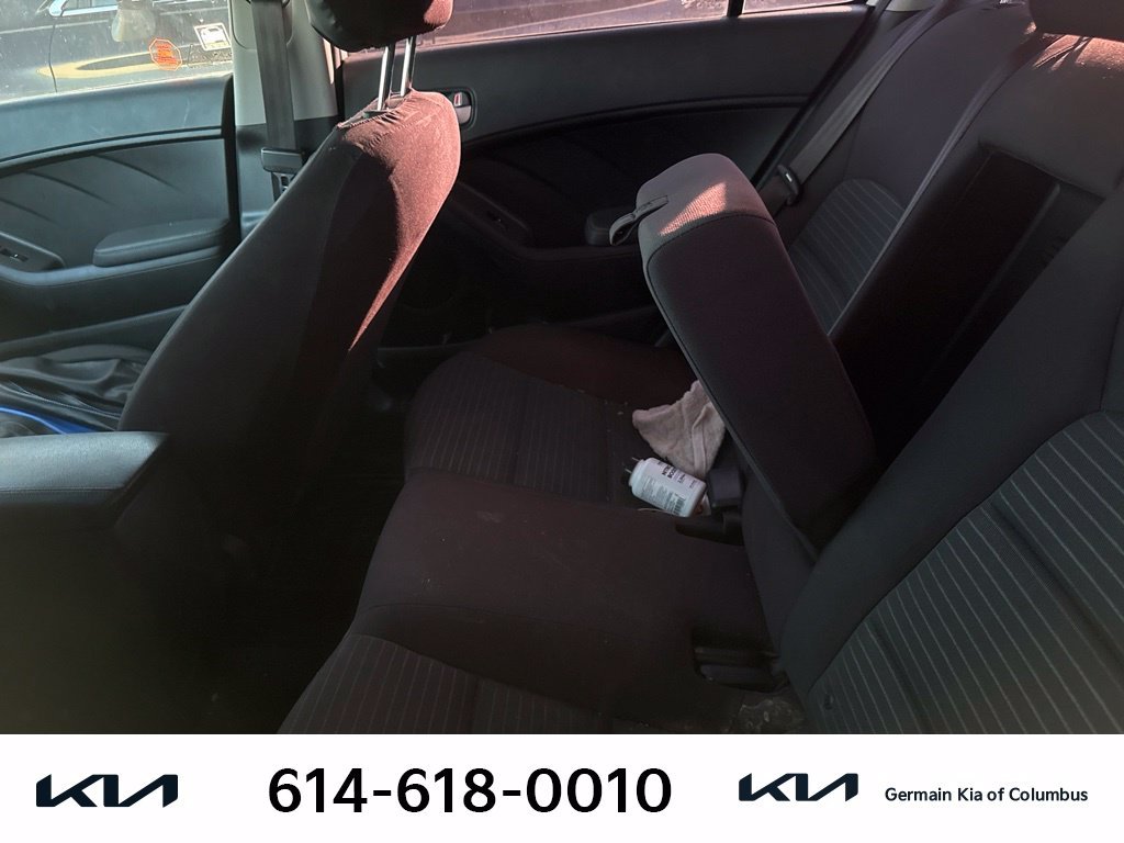 Used 2018 White Kia LX image 9