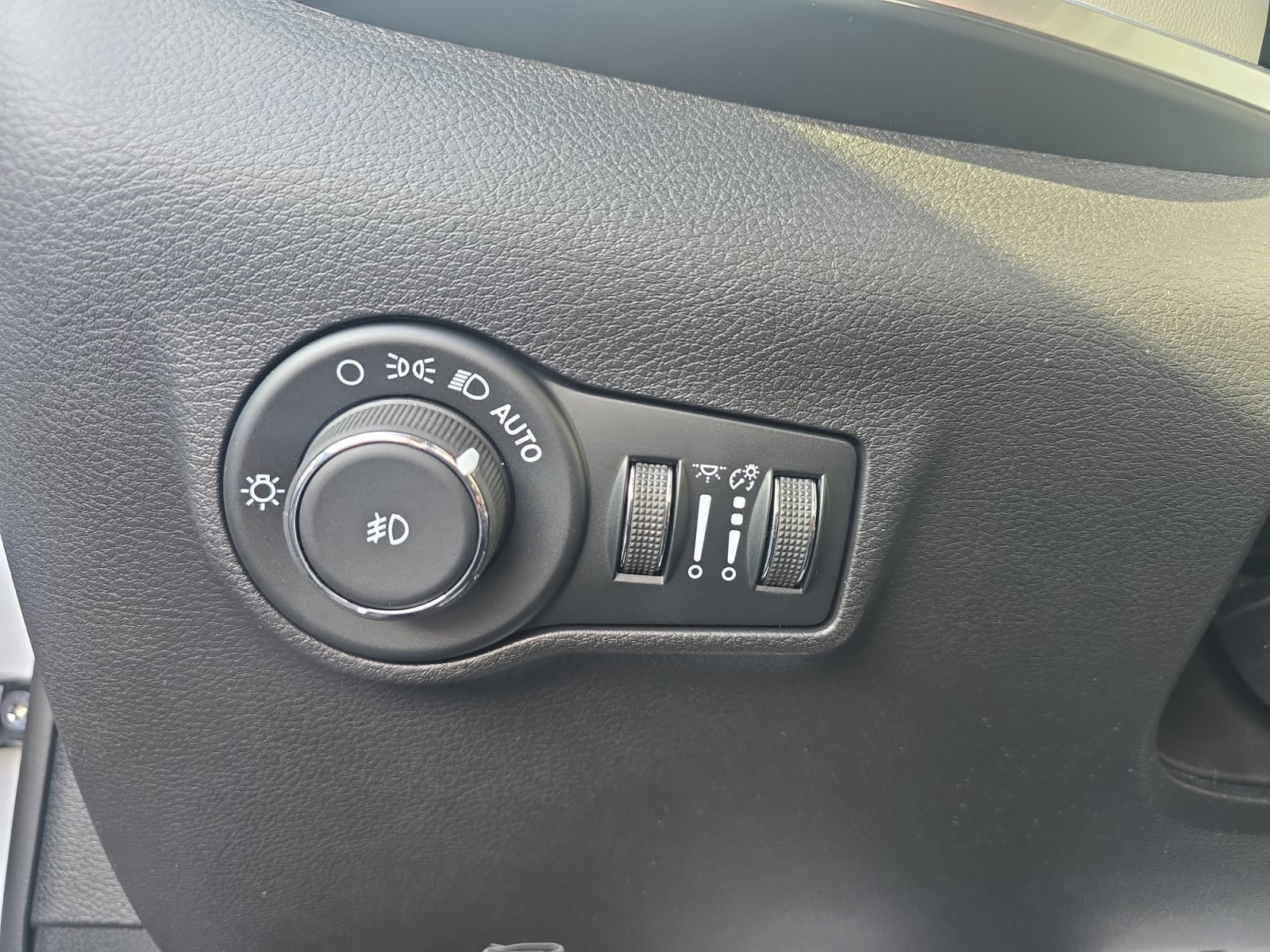 New 2026 Bright White Clearcoat Jeep Limited image 24