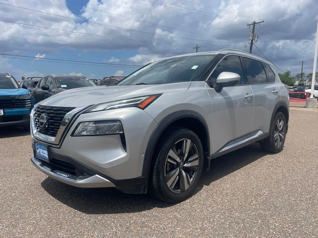 Certified Used 2022 Silver Nissan Platinum image 3