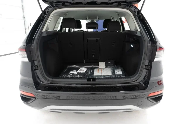 New 2027 Deep Black Pearl Volkswagen S image 7