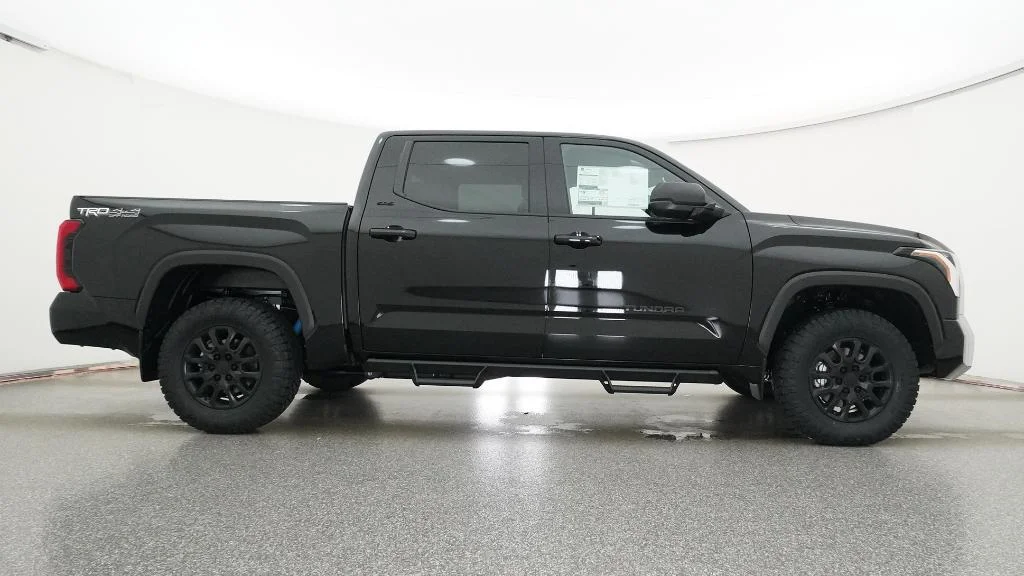 New 2026 Midnight Black Metallic Toyota SR5 image 39