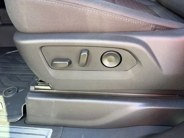 New 2026 Summit White GMC SLE image 20