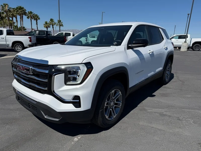 New 2026 Summit White GMC Elevation image 7