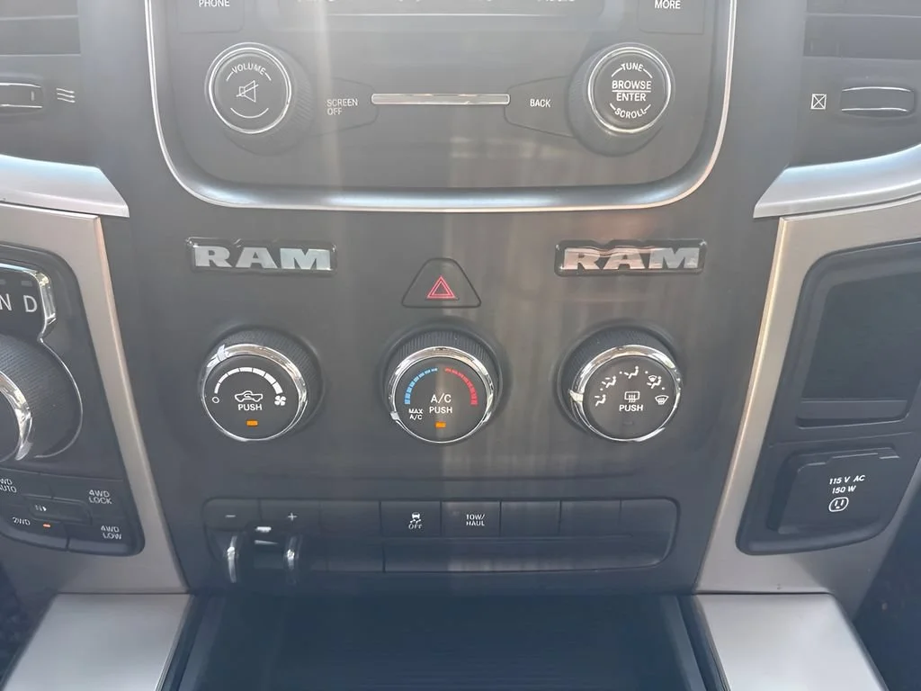 Used 2014 Grey Ram Big Horn image 19