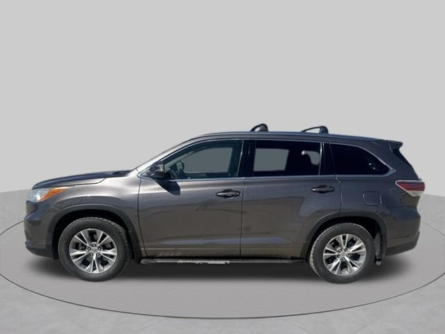 Used 2014 Toyota Highlander XLE with VIN 5TDJKRFH0ES045380 for sale in Lake Havasu City, AZ