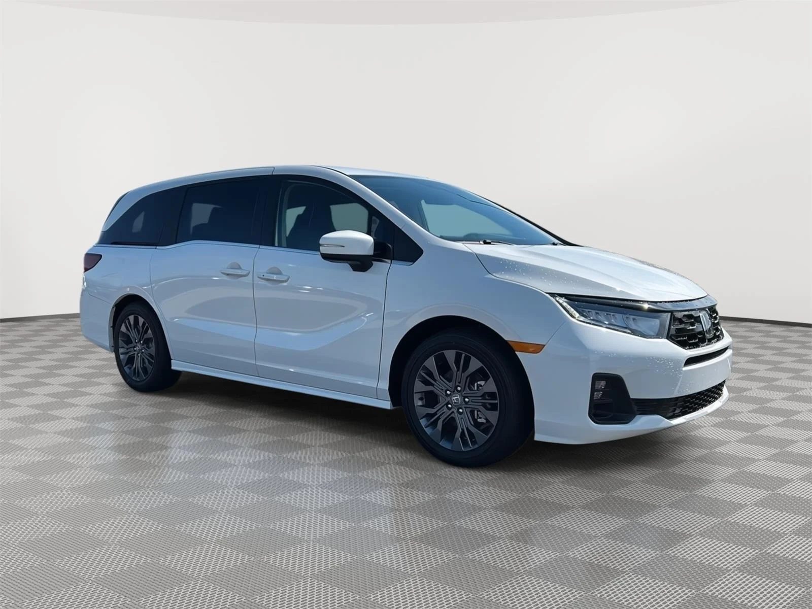 2026 Honda Odyssey Touring's photo