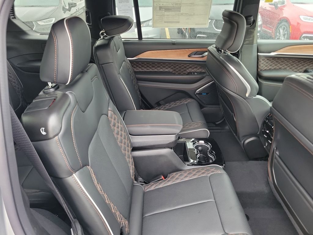 New 2026 Silver Zynith Exterior Paint Jeep Summit image 34