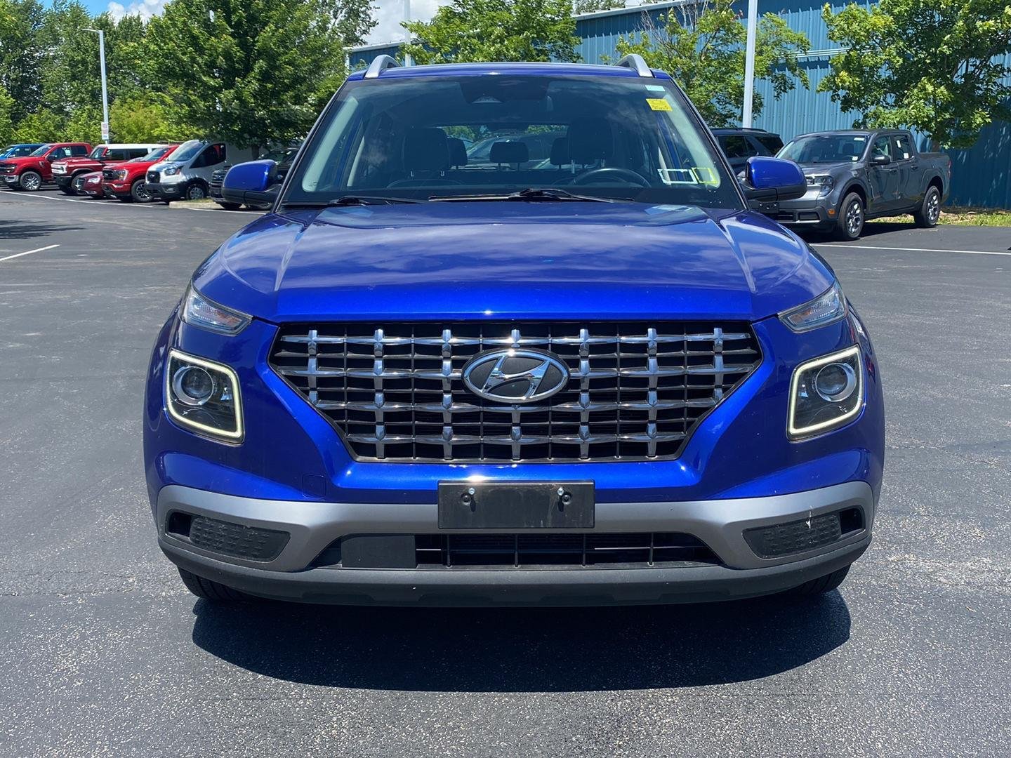Used 2023 Intense Blue Hyundai Limited image 5