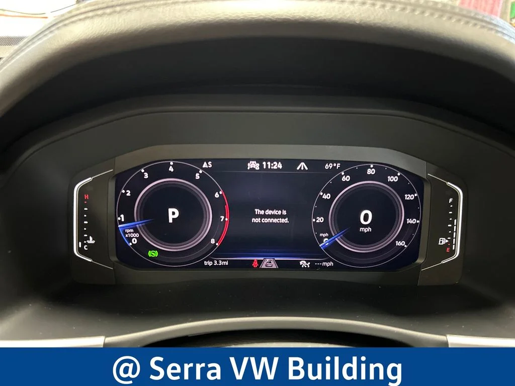 Used 2022  Volkswagen 3.6L V6 SEL R-Line image 23
