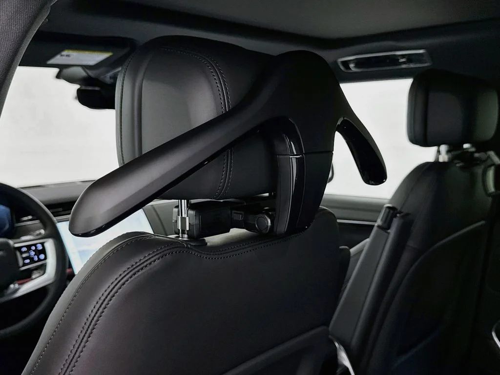 New 2027 Santorini Black Land Rover SE image 26