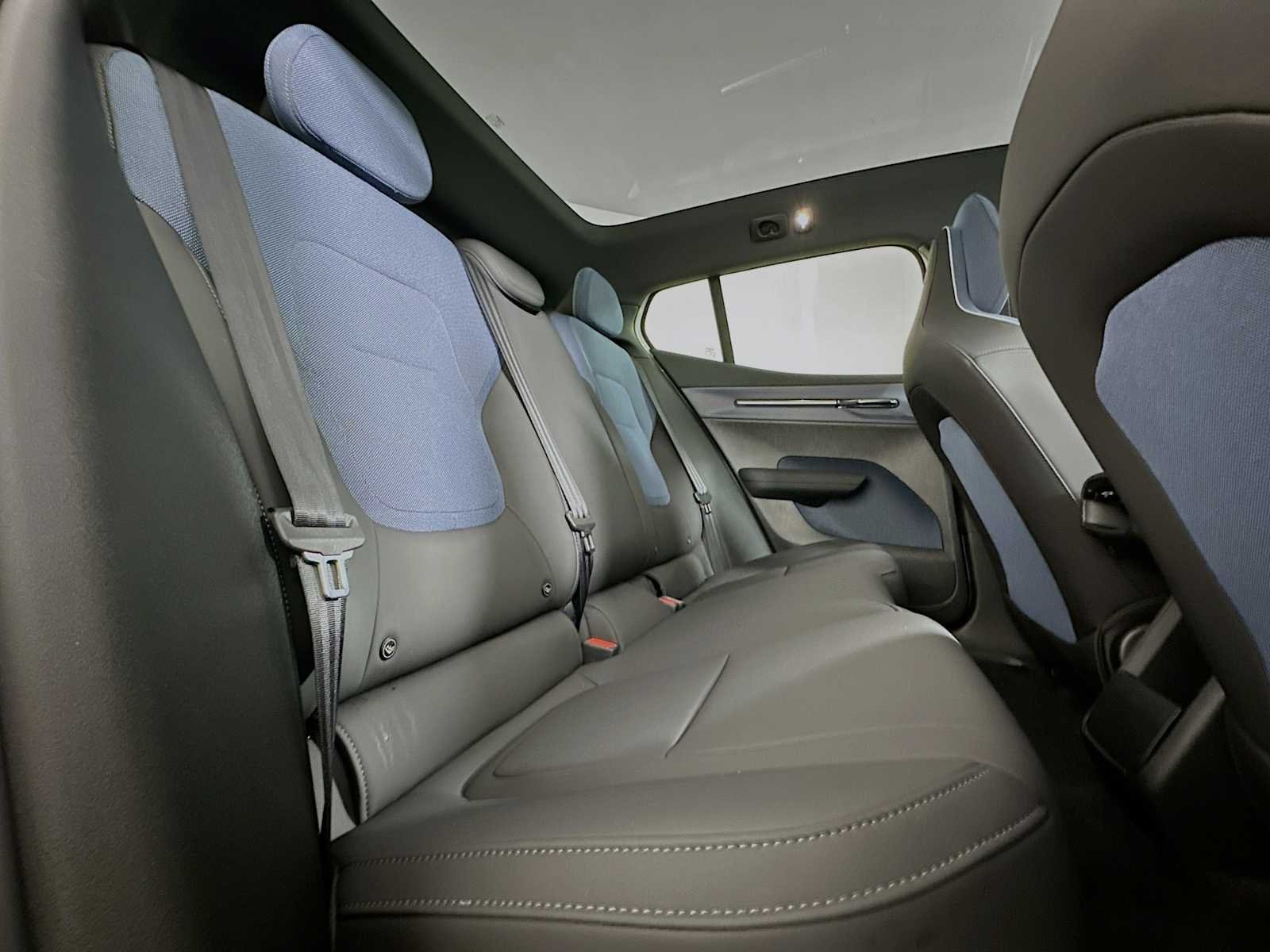 2025 Volvo EX30 Ultra - Photo 25