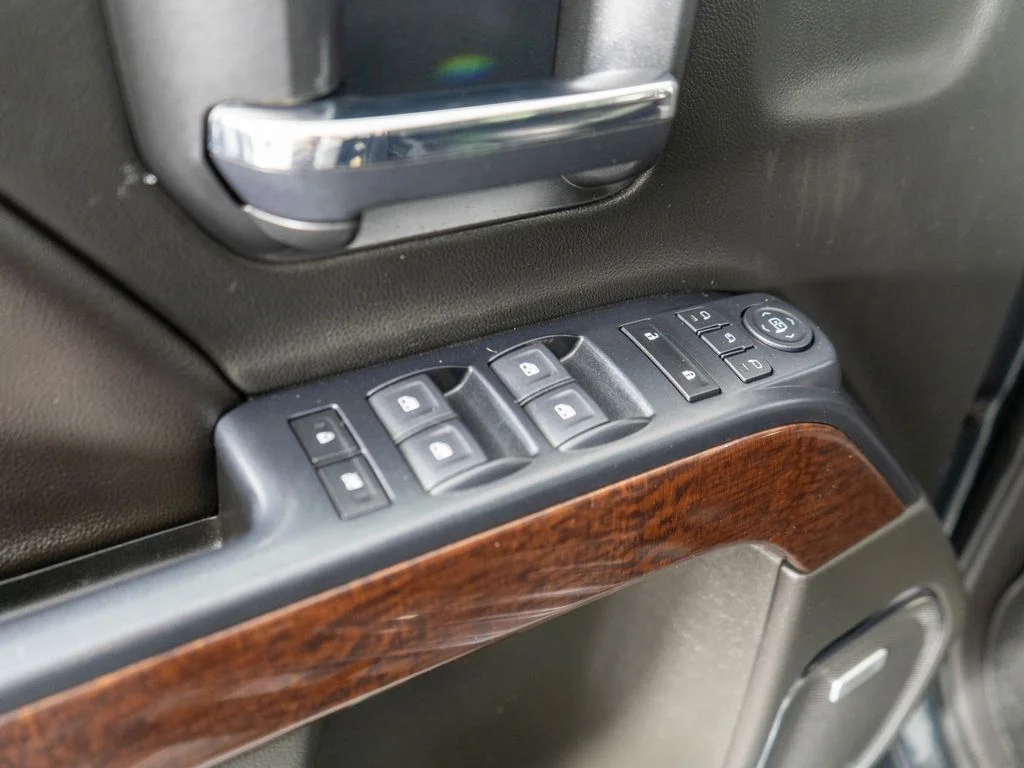 Used 2018 Gray GMC SLT image 25