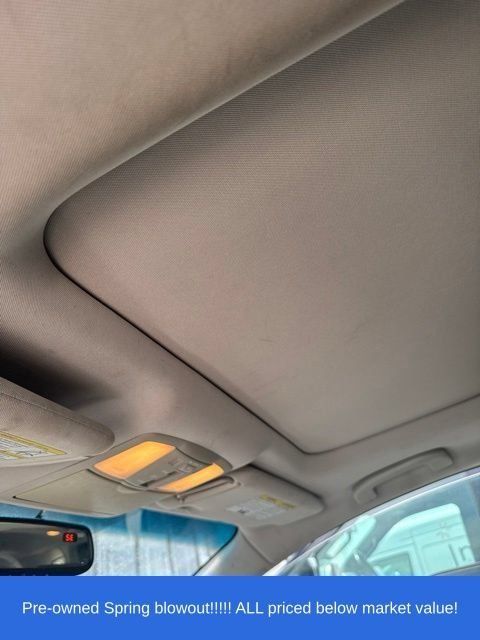 Used 2010 Gray Nissan SL image 17