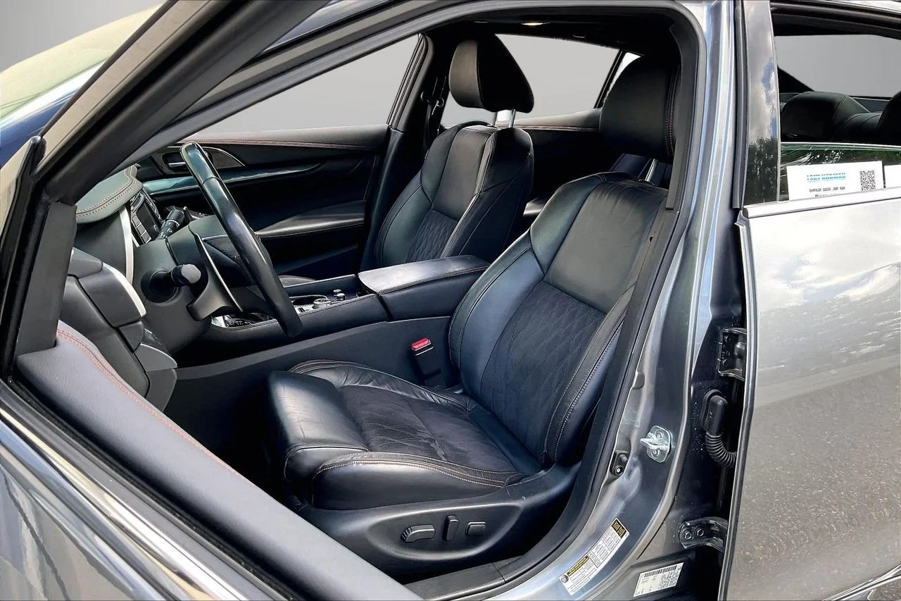 Certified Used 2021 Gray Nissan SR image 22