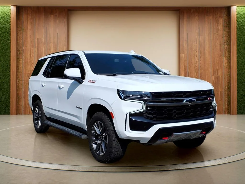 Certified Used 2022 White Chevrolet Z71 image 1