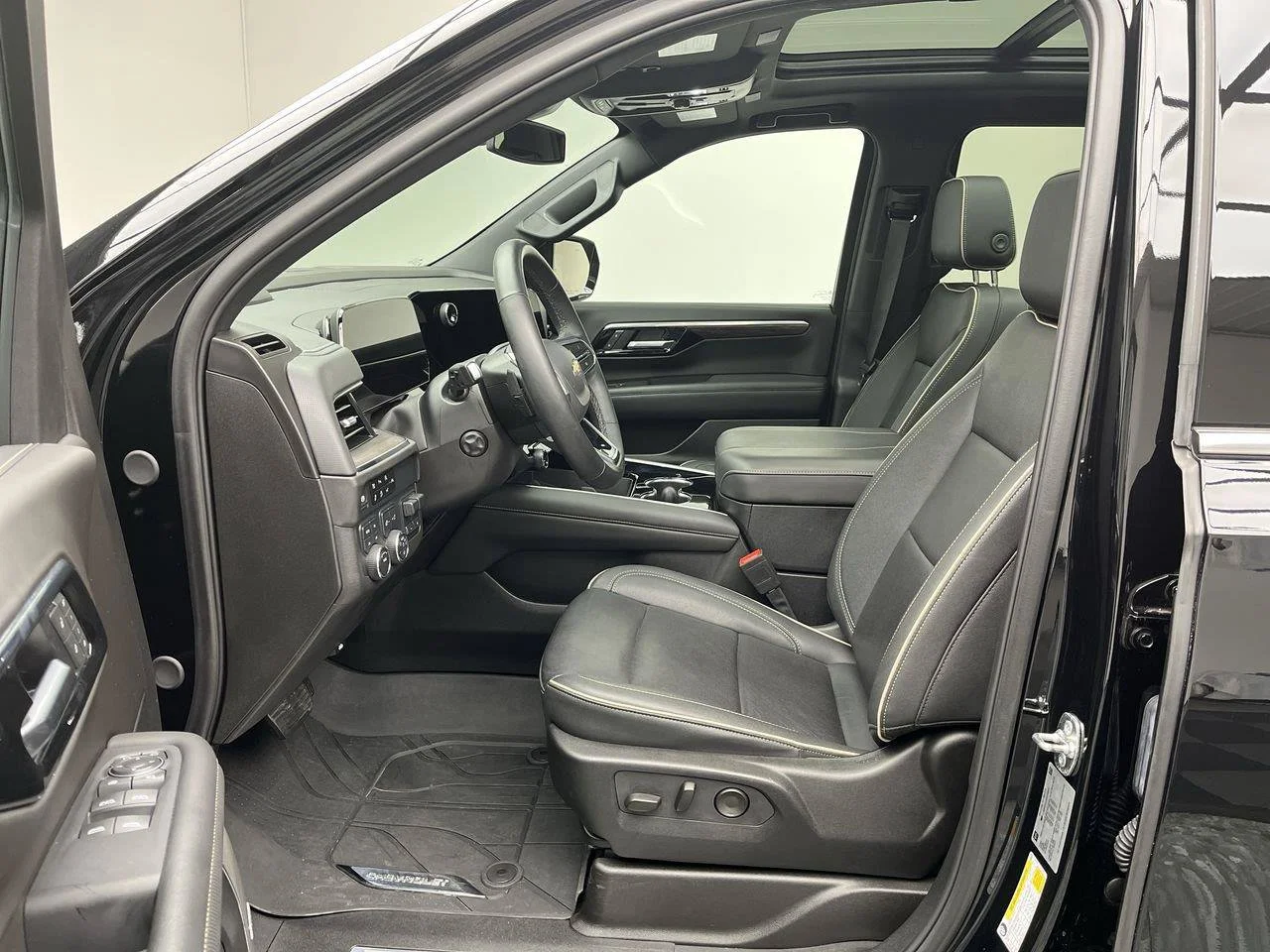 Certified Used 2025 Black Chevrolet Premier image 3