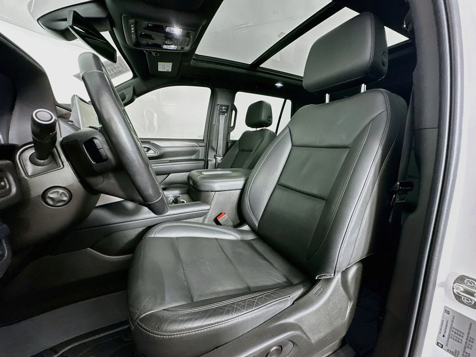 Used 2021 Summit White Chevrolet Z71 image 23