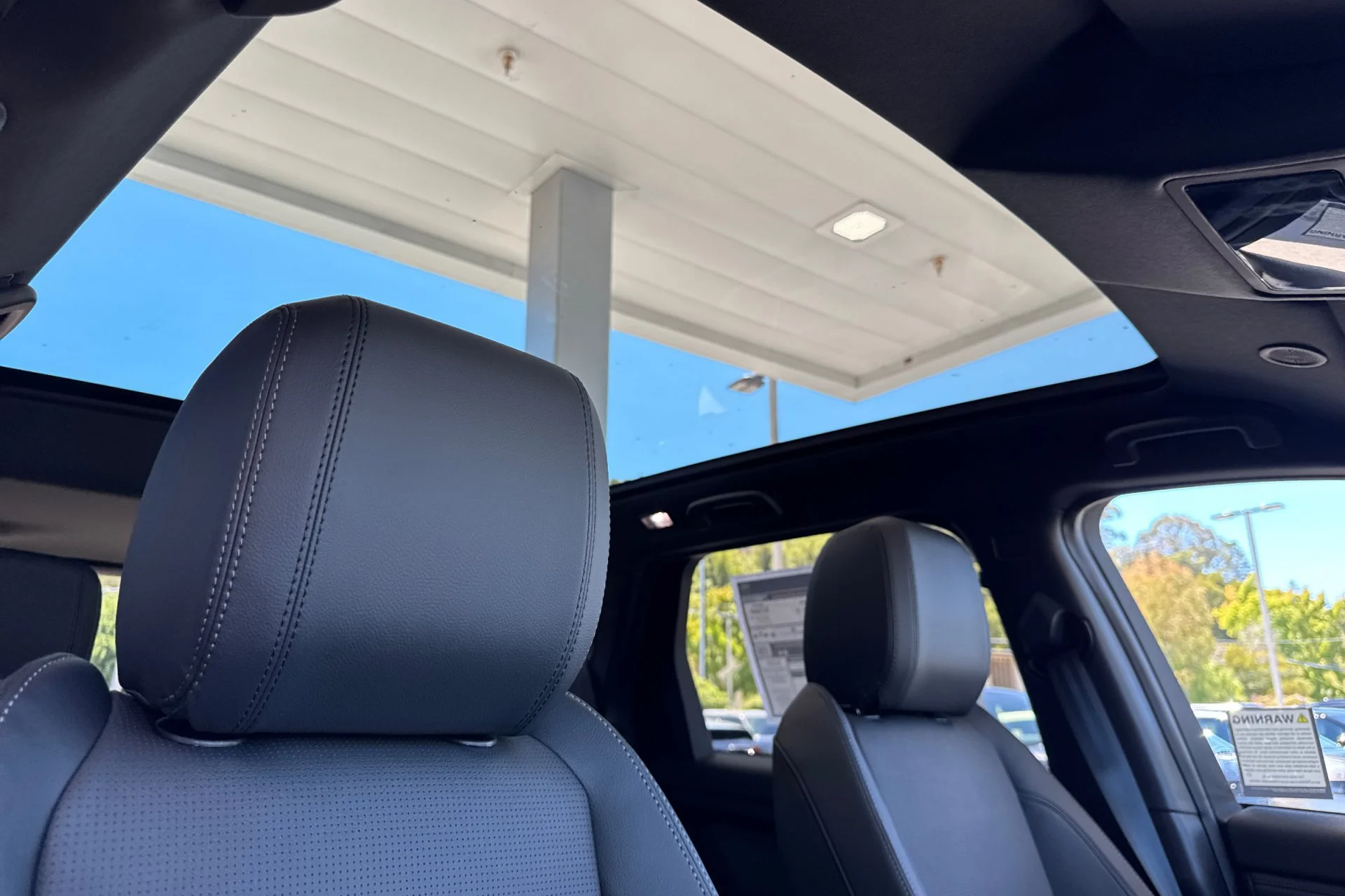 New 2026 Santorini Black Land Rover Landmark image 19