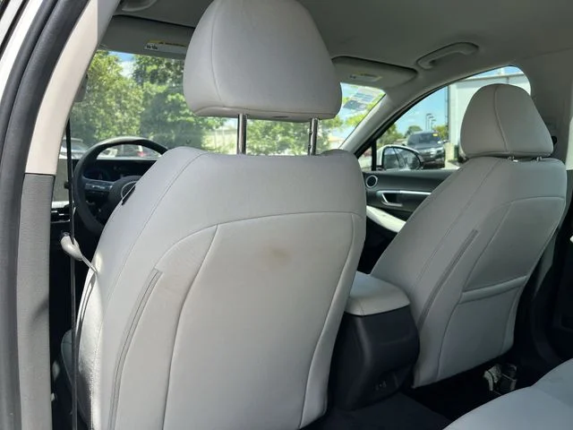 Used 2025 White Hyundai SEL image 35