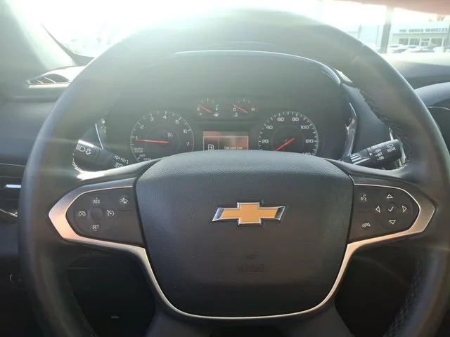 Used 2023 Summit White Chevrolet LT Cloth image 16
