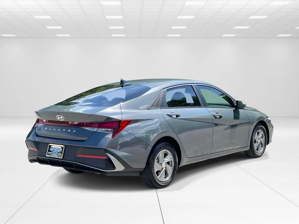 New 2026 Gray Hyundai SE image 6