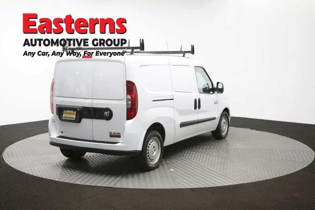 Used 2022 White Ram Base image 39