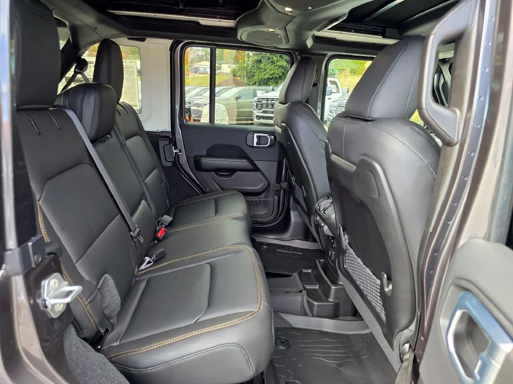 New 2027 Gray Jeep Sahara image 25
