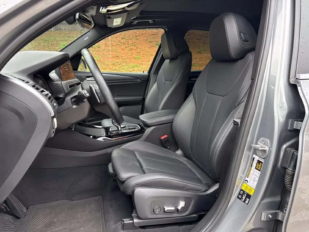 Used 2023 Gray BMW xDrive30i image 11