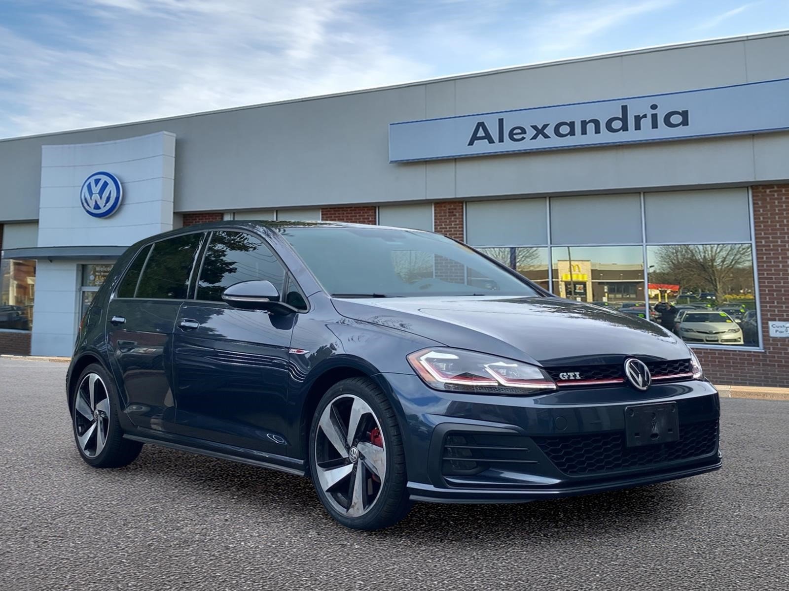 2018 Volkswagen Golf GTI SE FWD photo