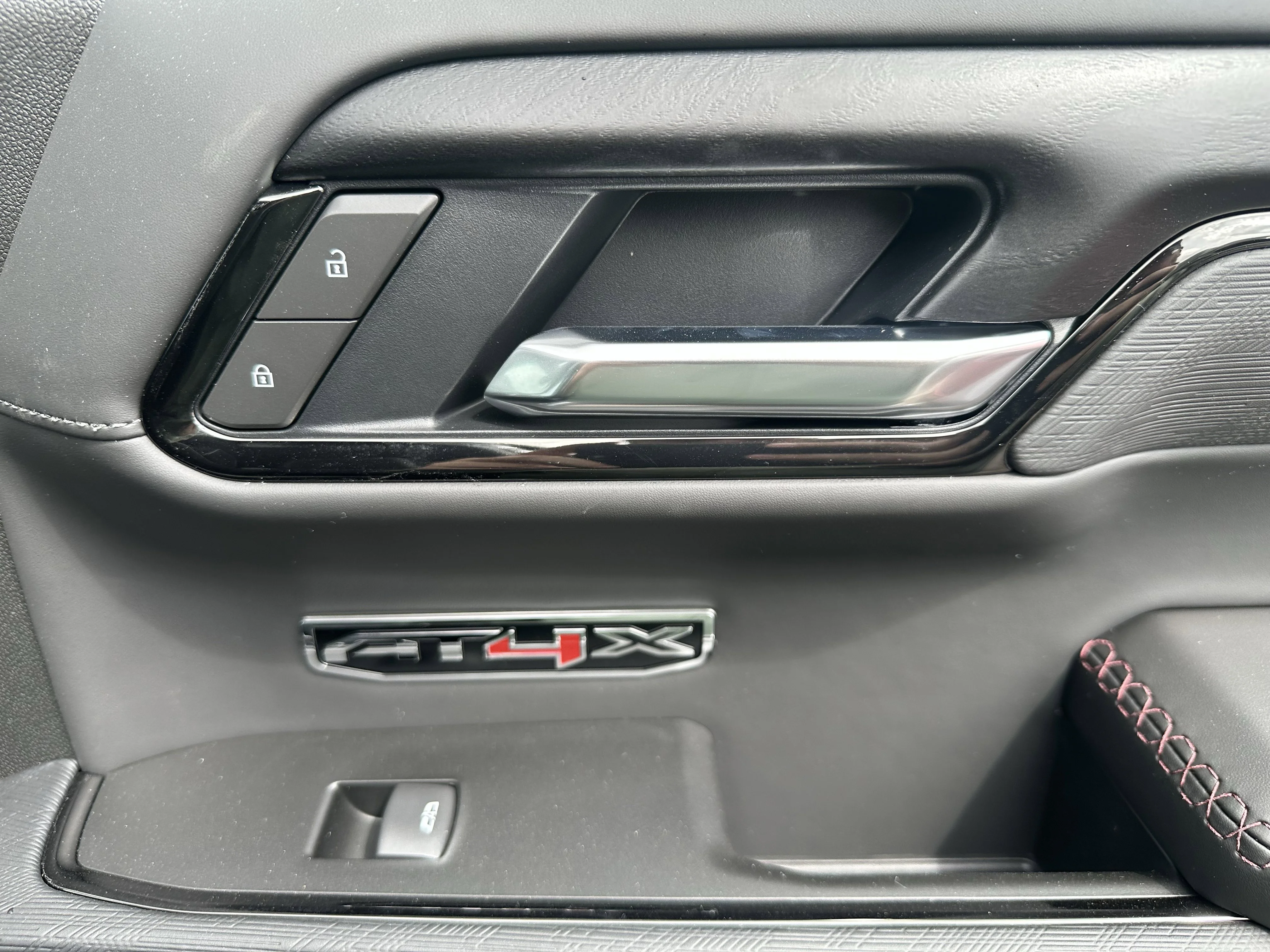 New 2026 Sterling Metallic GMC AT4X image 23