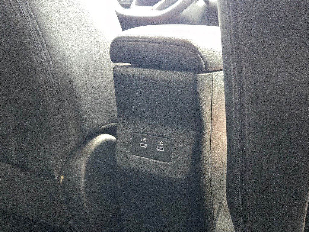 Certified Used 2025 White Nissan SR image 8