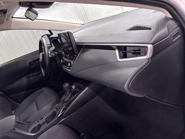 Used 2025 CLASSIC SILVER METALLIC Toyota  image 16