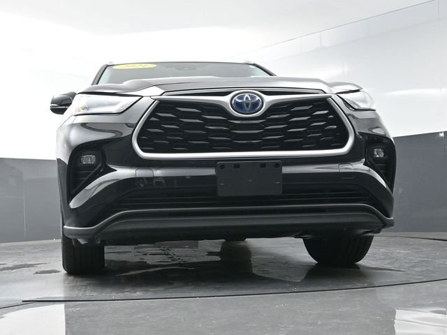Used 2021 Black Toyota XLE image 52